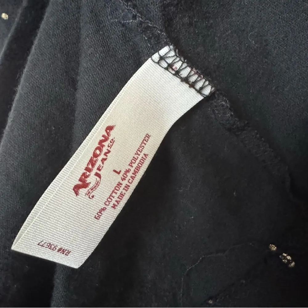 Arizona Jeans Splash Gold  Splatter Black and Gold Women's V-Neck Top Sz L - Image 5