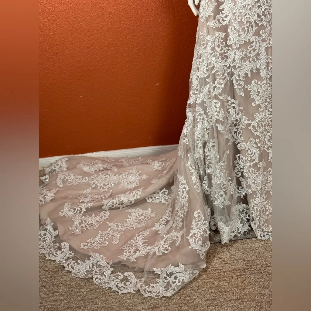 ESSENSE of Australia Exquisite Lace Bridal Gown White Size 12 - Image 9