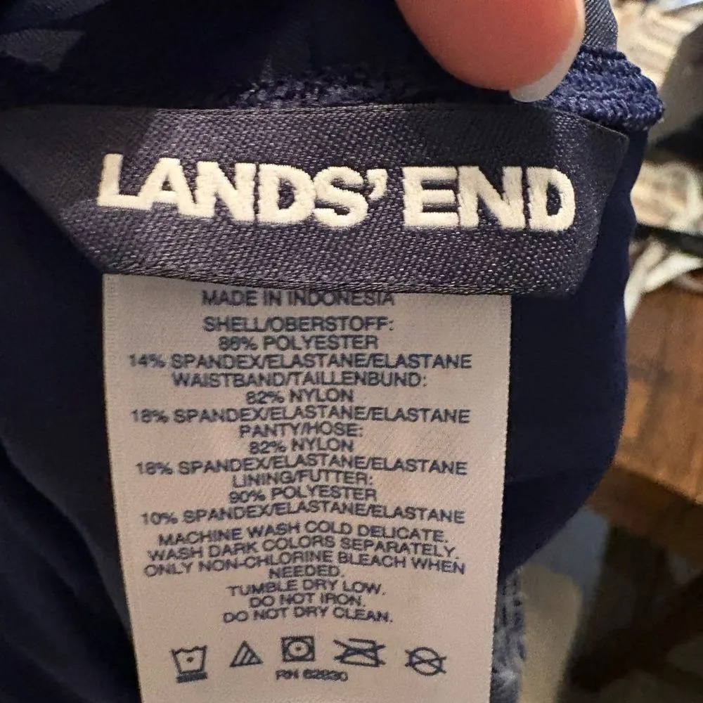 Lands' End  Patterned Pull-On Swim Shorts Large - Image 4