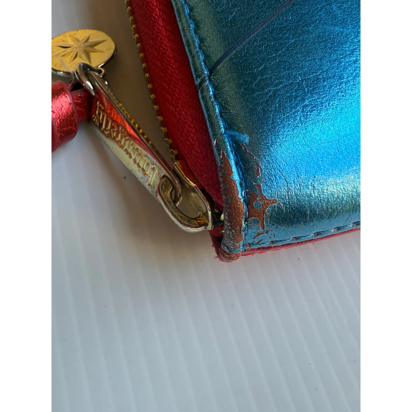 Loungefly x Marvel Purse Wallet Captain Marvel Metallic Logo Zip Around - Image 6