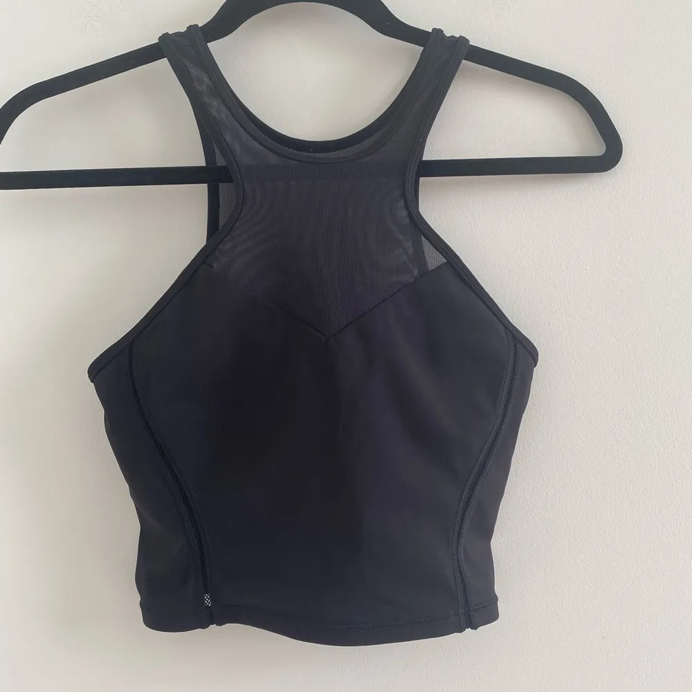 Lululemon Black Get It Om Bra Crop Top Size 4 - Image 4