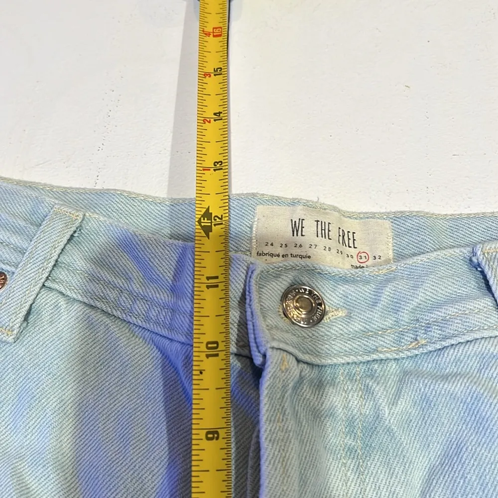 We the Free People Size 31 Mid rise Maggie Distressed Crop Jeans Raw Frayed Hem - Image 6