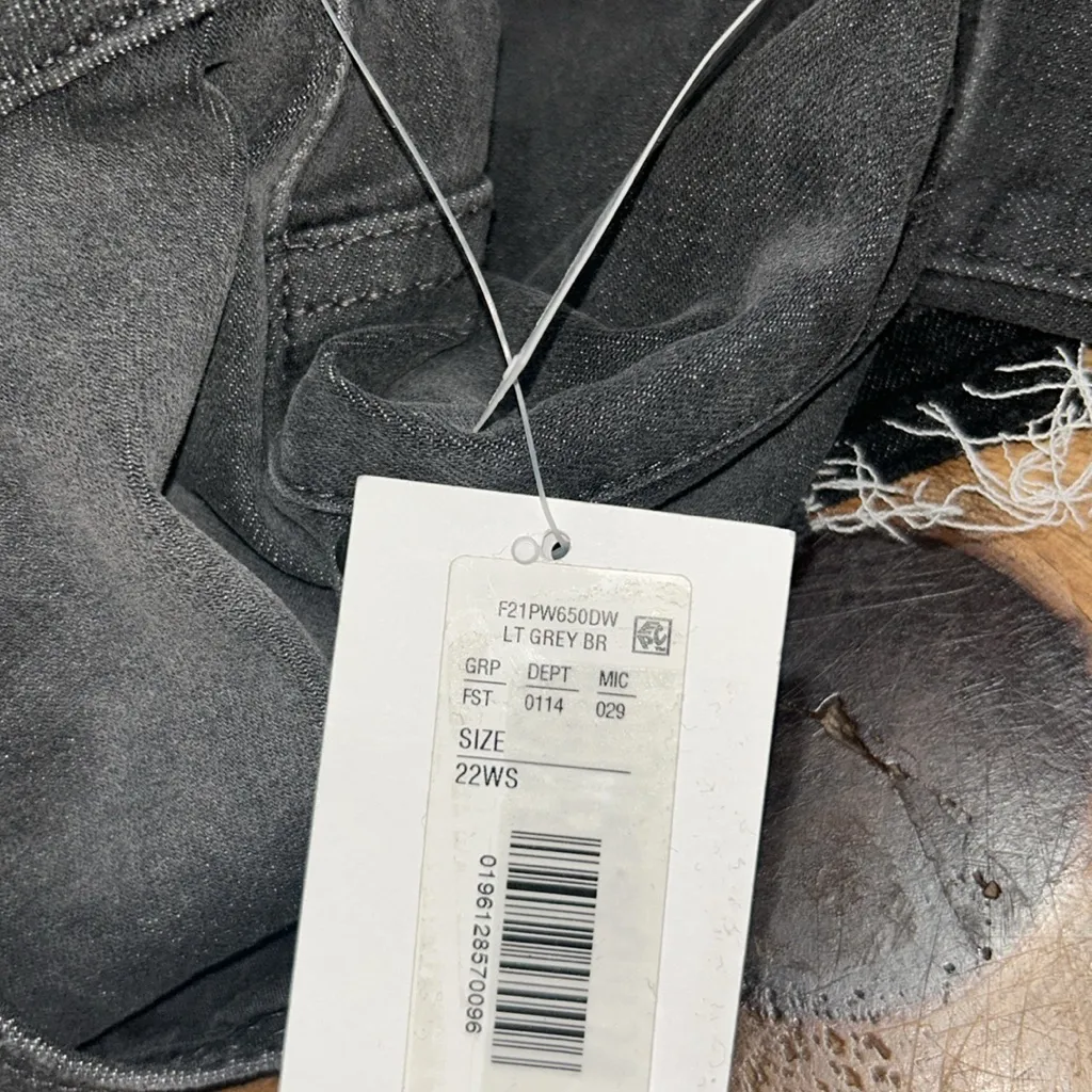 Woman’s Westbound Distressed Skinny Gray Jeans Size 22S - Image 9