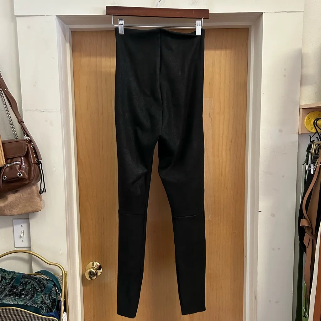 Commando Faux Suede High Rise Leggings Black with Tummy Control Band - size M - Image 4