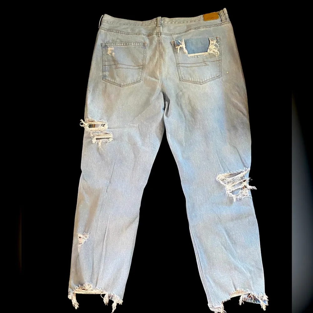 American Eagle 🦅 Mom Jeans - Image 2