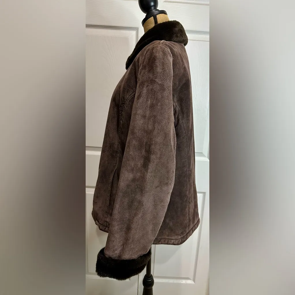 Liz Claiborne Luxe Leather Coat with Faux Fur Trim – XL - Image 3