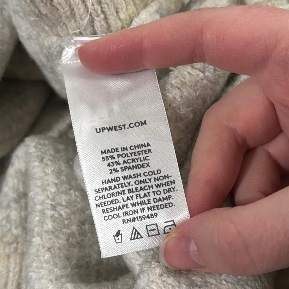 UpWest plush pastel leopard curved hem Crewneck chunky knit Sweater size S Gray - Image 10