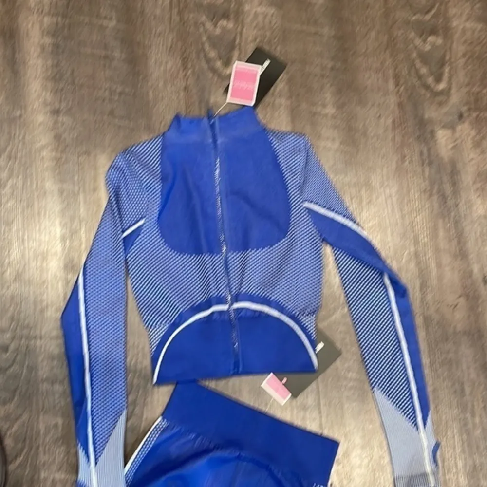 Pretty Little Ghings Seamless workout set - Image 10