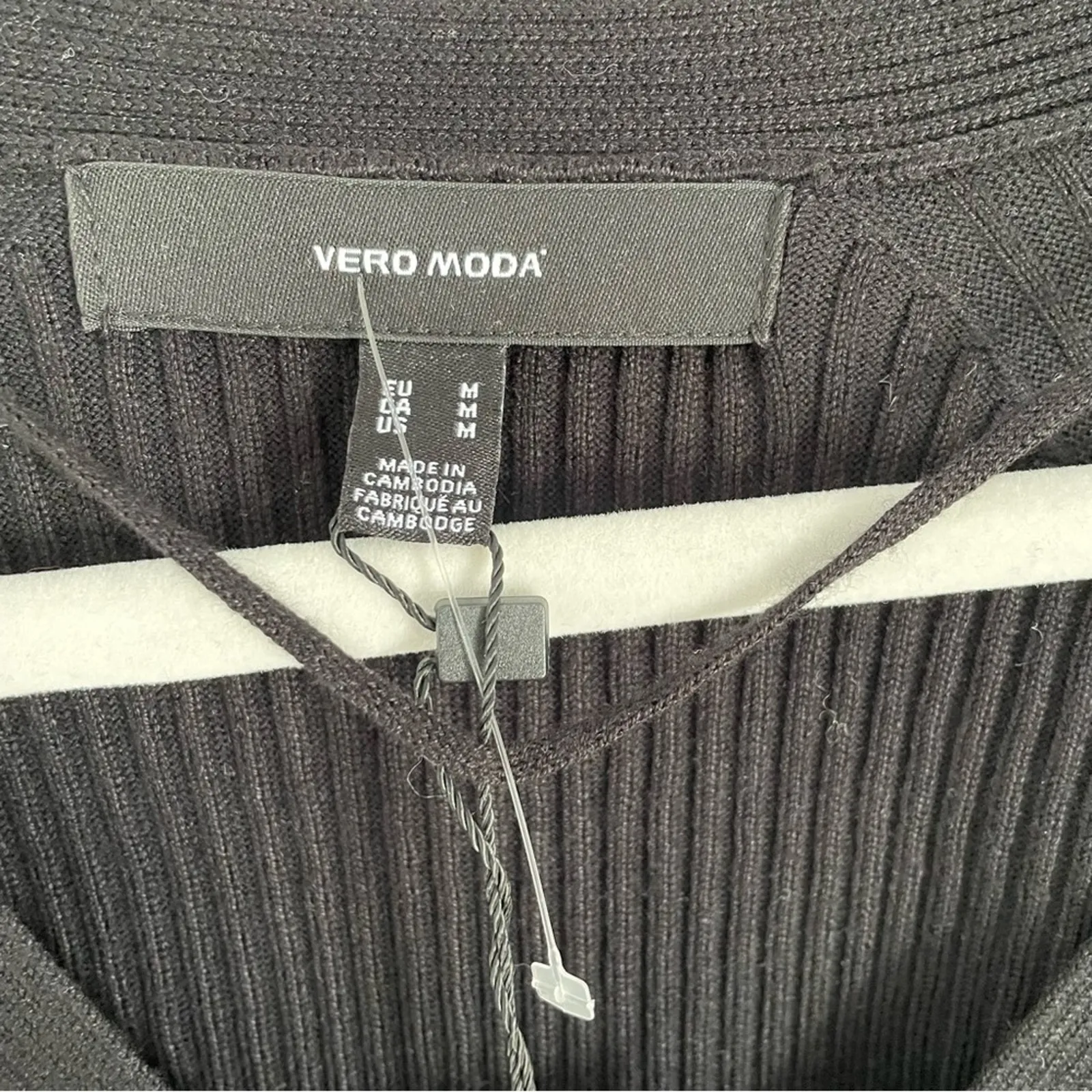 Vero Moda Ribbed Sweate Dress Medium New Black V-Neck Belted Long Sleeve - Image 5