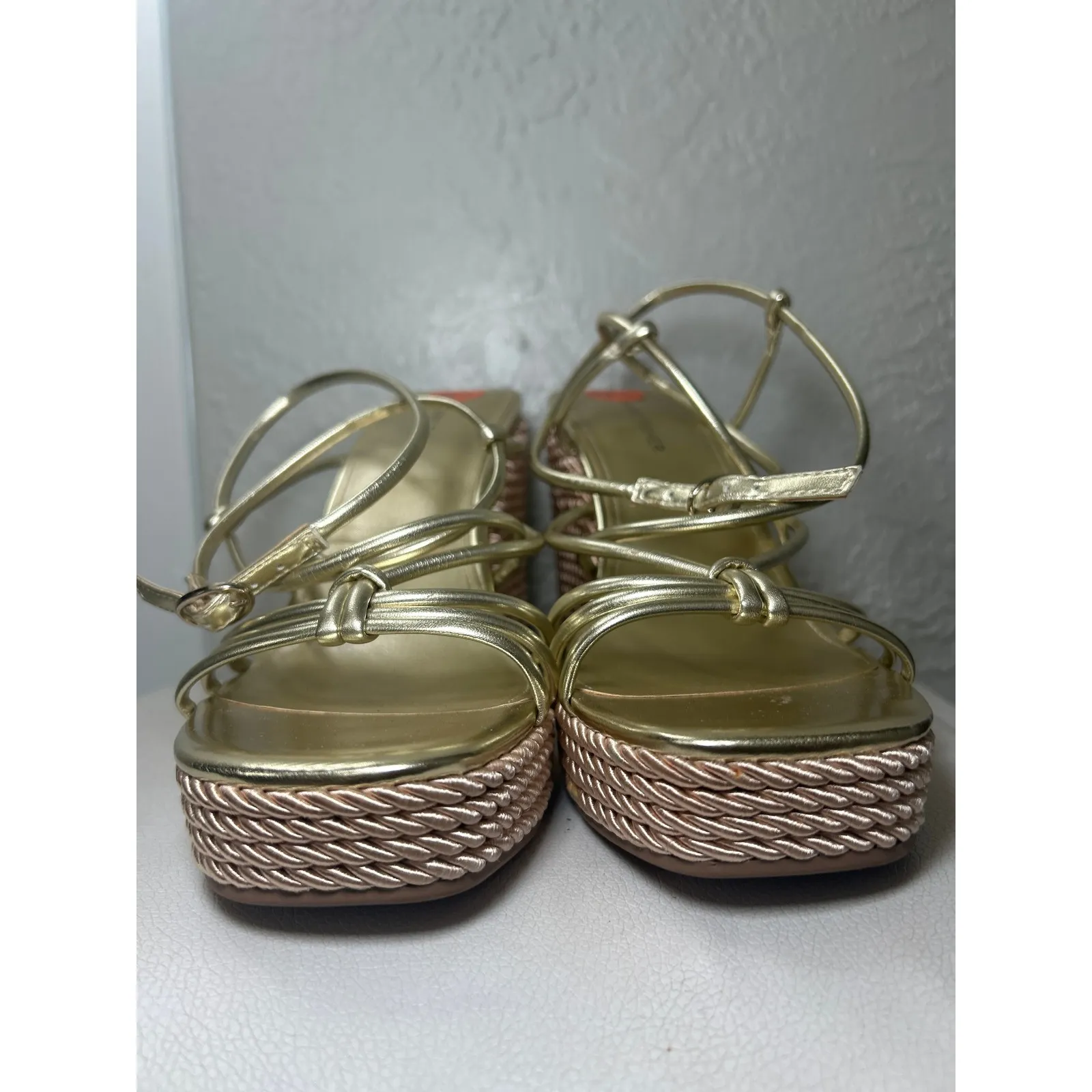 NWT Marc Fisher Espadrille Platform Wedge Sandals Gold Strappy Tie‎ Size 9.5 - Image 3