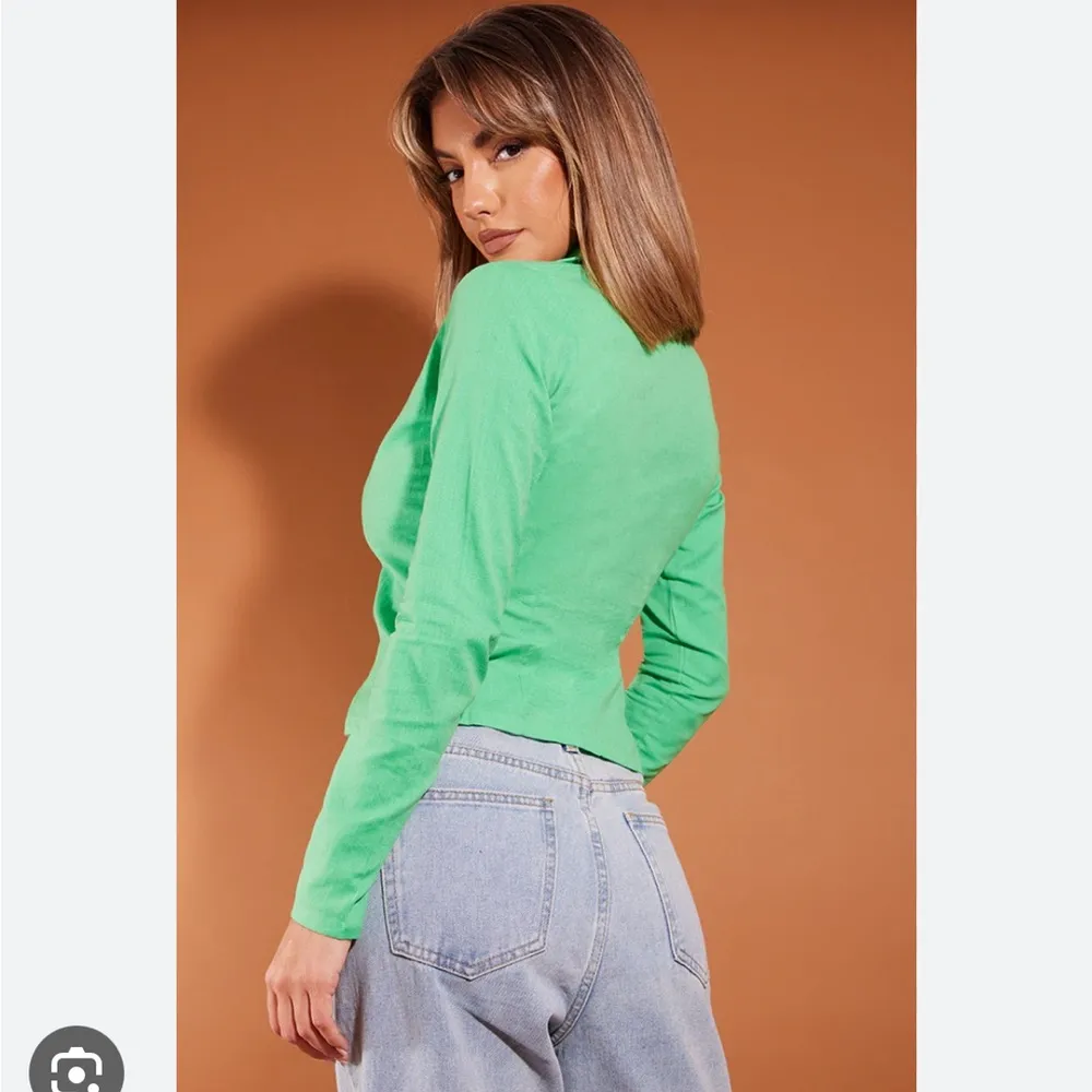 Womens New Pretty Little Thing Green Linen Feel Fitted Hook and Eye Shirt - Image 3