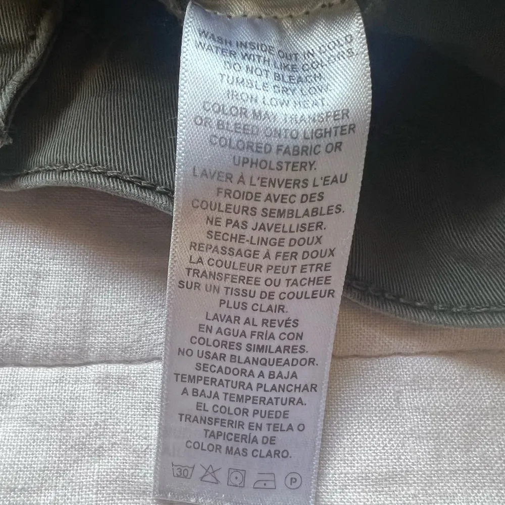 Frame Olive Green High Rise Oversized Pocket Utility Cargo Shorts - 29 - Image 9