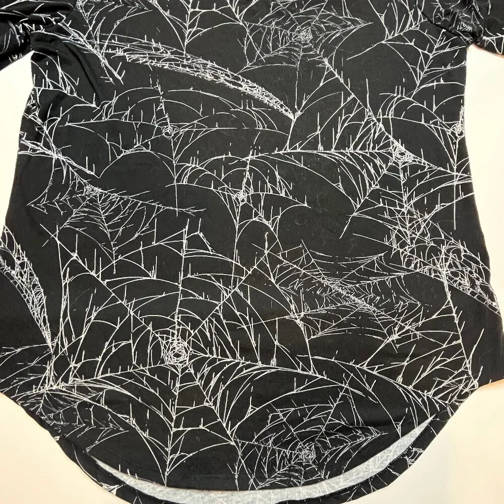 Halloween Black Spider Web Tshirt Lularoe Classic Tee SZ S Short Sleeve Grunge - Image 3