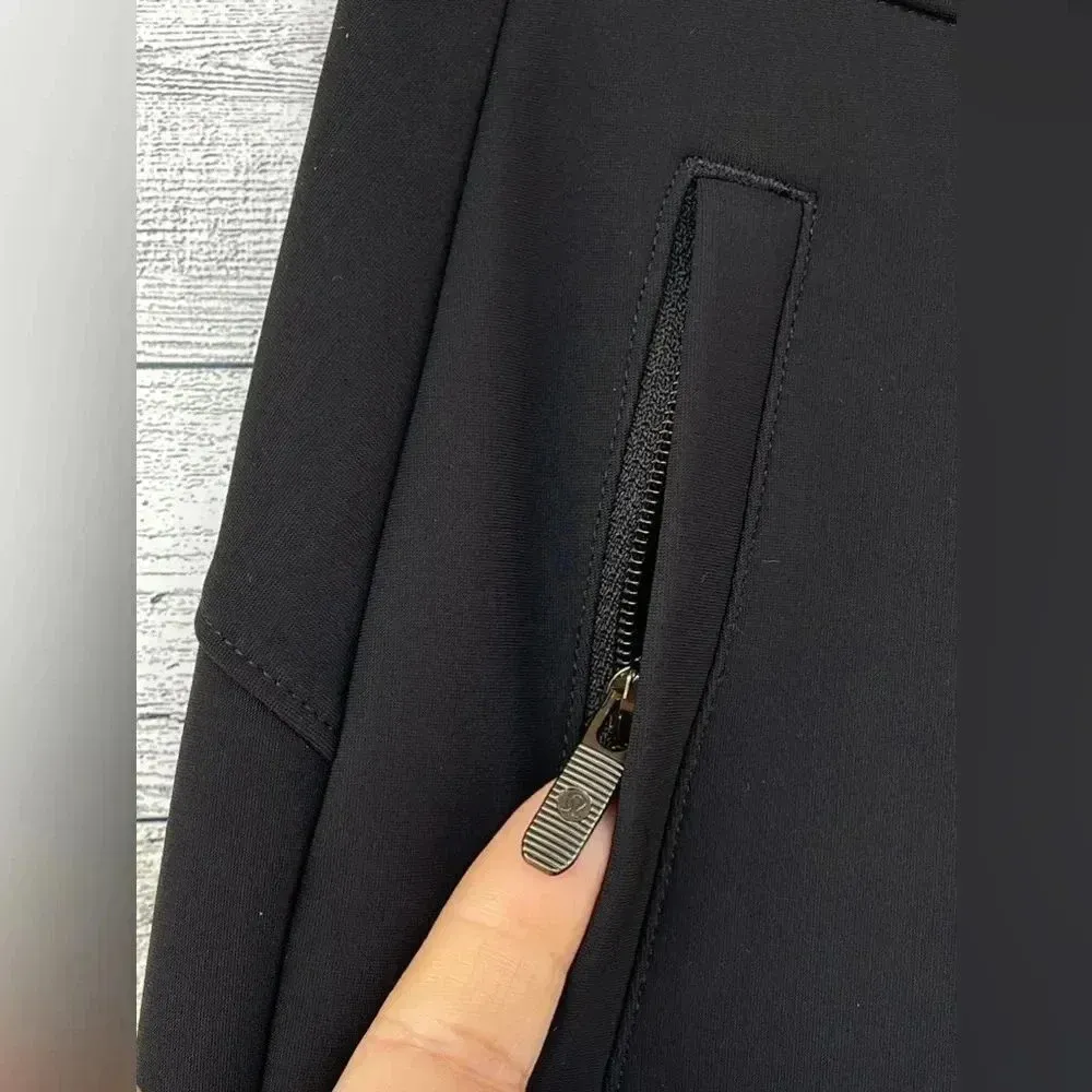 Lululemon pants size 0 in black - Image 5