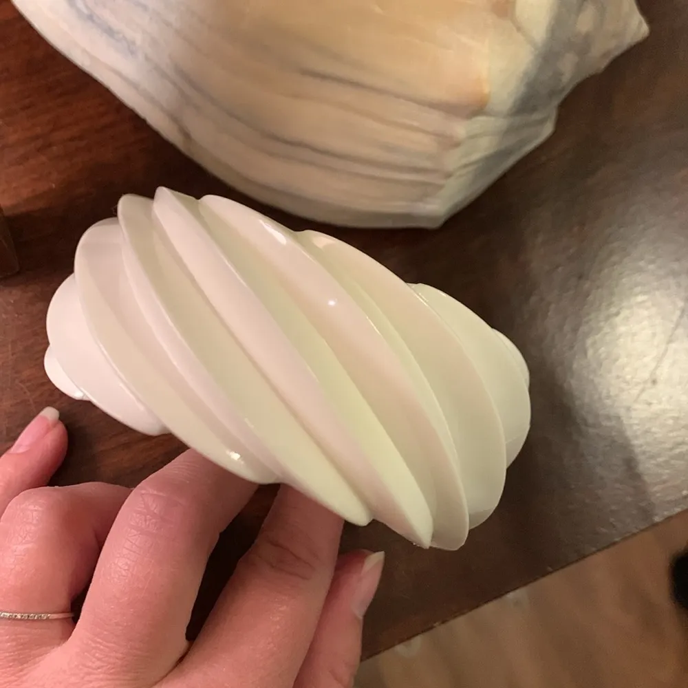 Vintage Bangle Bracelet Retro 80s Cream White - Image 3