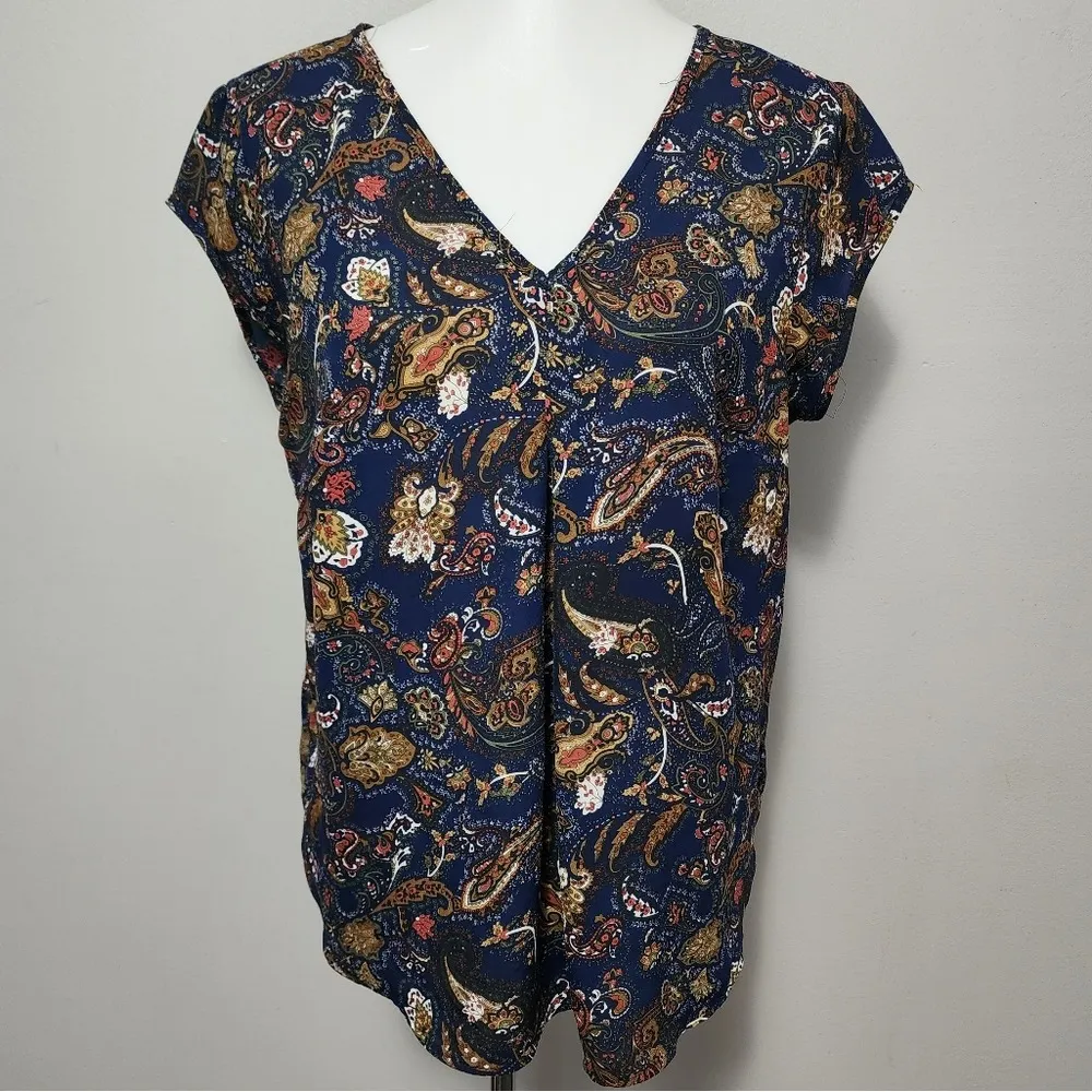 DR2 Navy Paisley Cutout Vneck Blouse Size Medium Blue - Image 2
