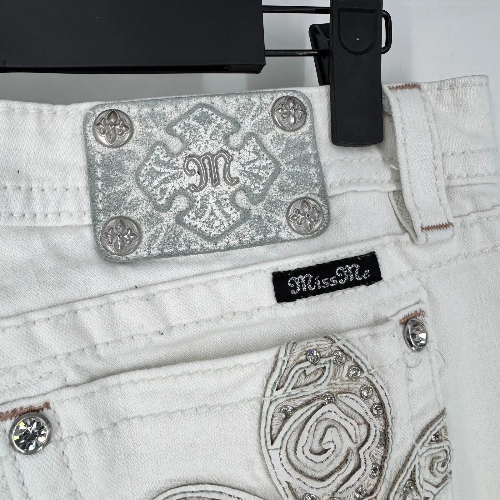 Miss Me Jeans Signature Boot Cut Embellished Pockets Jeans in White - Image 4