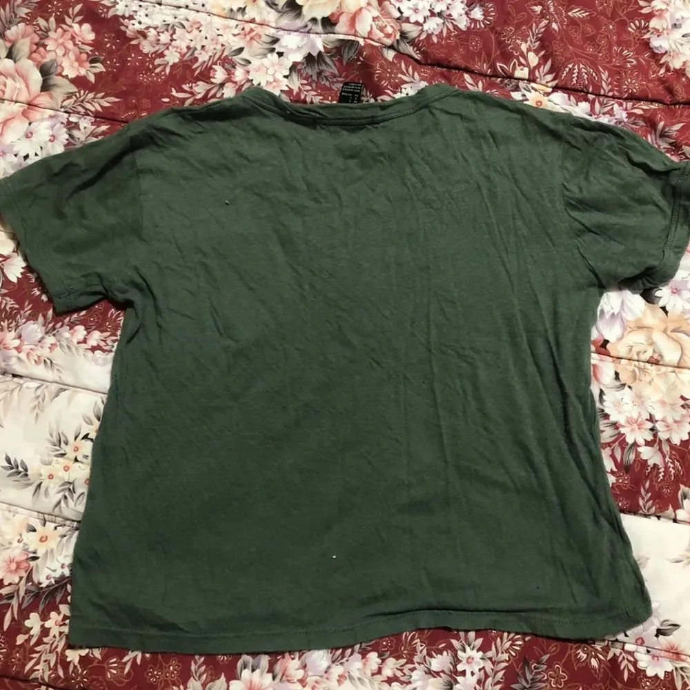 forever 21 cactus patch tshirt - Image 4