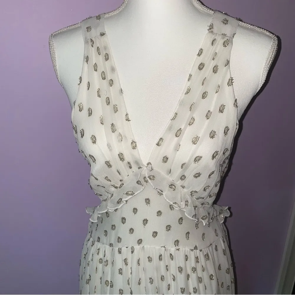 NEW En Creme Maxi Dress M Boho Metallic Polka Dot Cutout Ruffle Tiered - Image 4