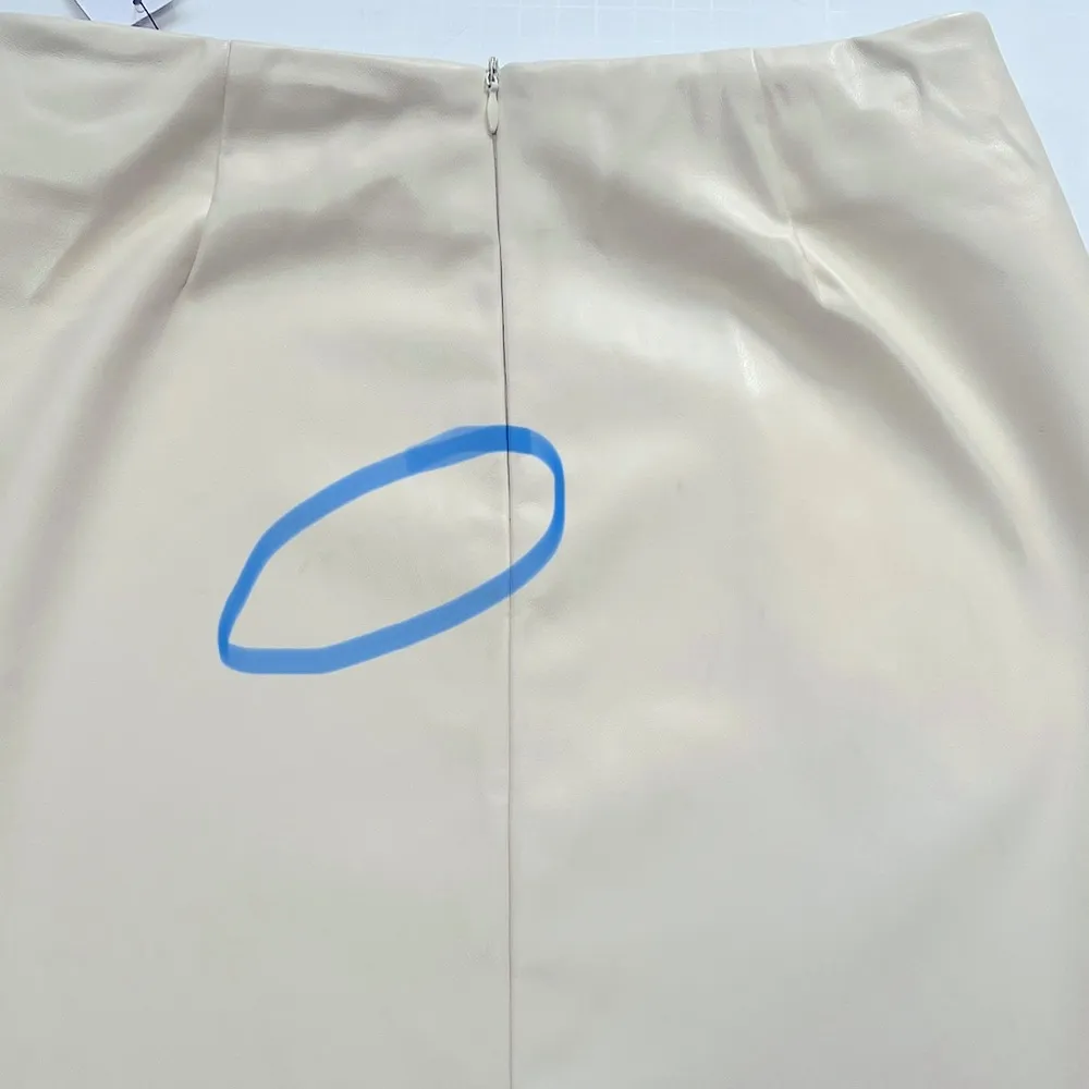 NWT LBLC THE LABEL Abby Faux Leather Mini Skirt in Ivory, size S White - Image 8