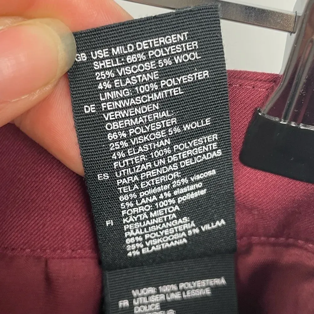 & Other Stories Burgundy Red Tapered‎ Ankle Zip Pleated Wool Blend Pants - Image 8