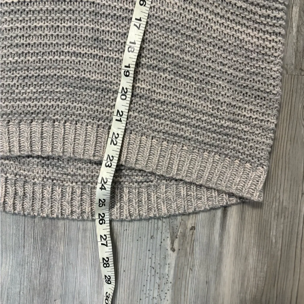 Dex Fringe Knit Sweater – Size Medium Gray - Image 5