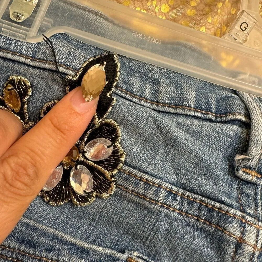 Express Ankle Mid Rise Rhinestone Floral Distressed Skinny Jeans Size 4 - Image 8