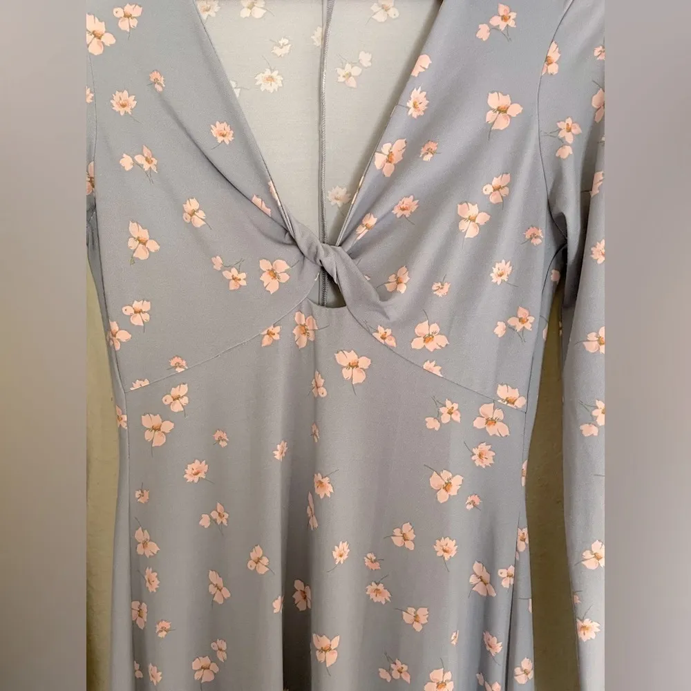 Wayf Floral Front Cutout Maxi Dress - Image 5