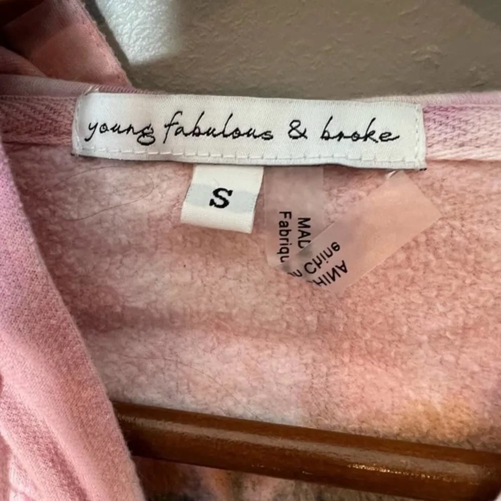 Young Fabulous & Broke YFB pink tie dye cropped zip up hoodie relaxed size small - Image 4