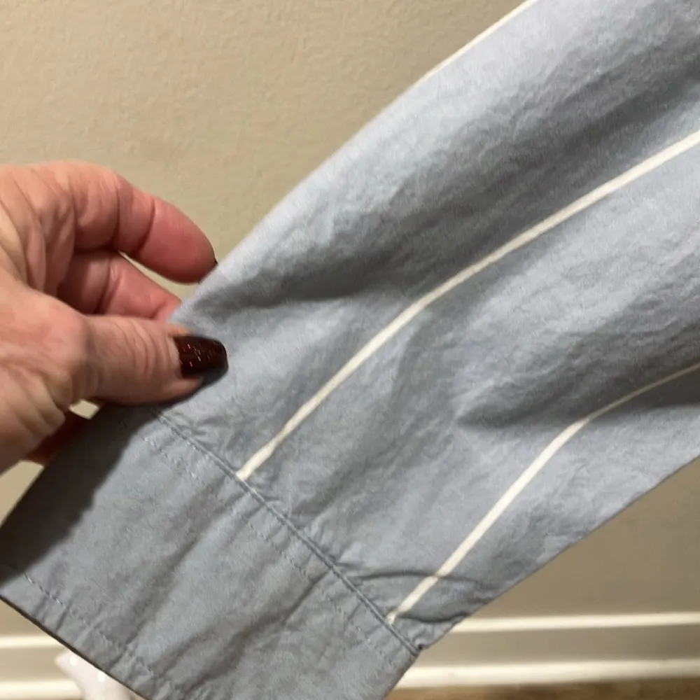 SO Blue denim striped button down shirt w/ a graphic New York tee 2fer NWT Size undefined - Image 4