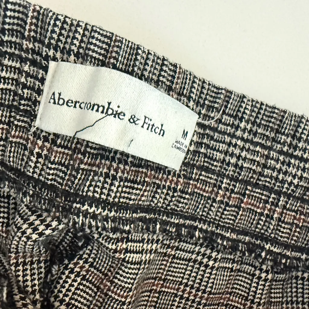 Abercrombie & Fitch Gray Plaid Women's Pants Sz Medium Elastic Waist - Image 3
