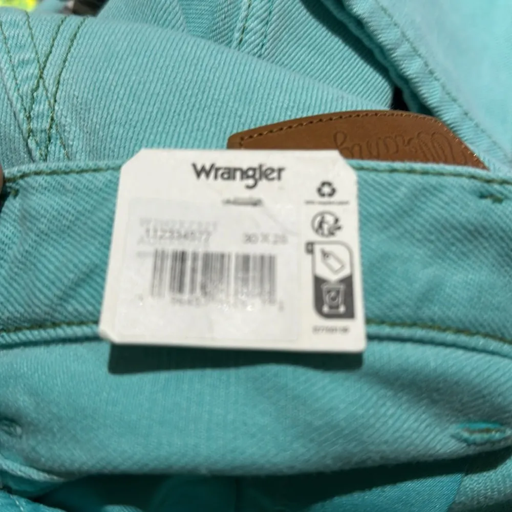 NWT  Wrangler Wild West 603 High Rise Straight Jean Aquarius  30X28 - Image 6