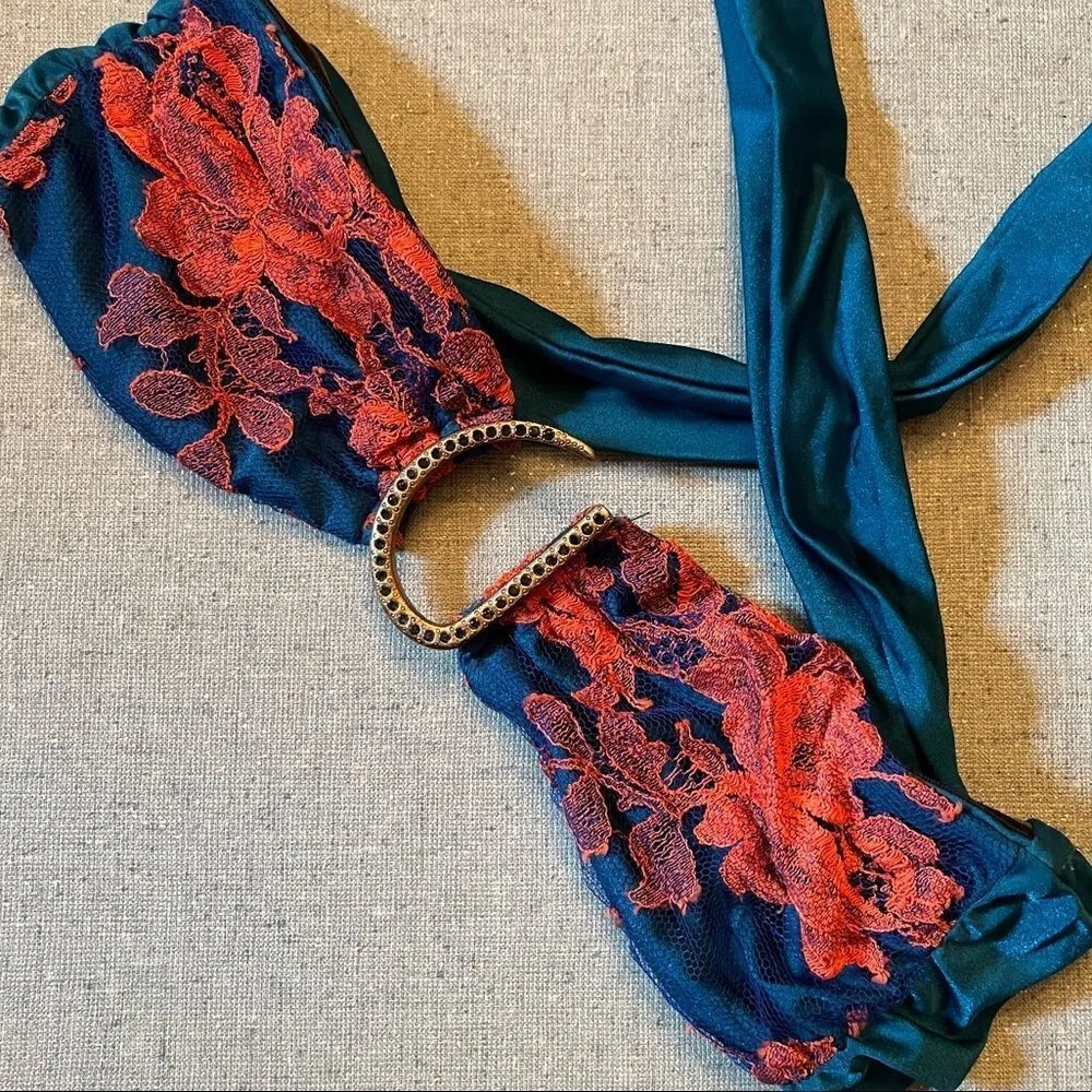 Beach‎ Bunny Bandeau Bikini Top - Image 5