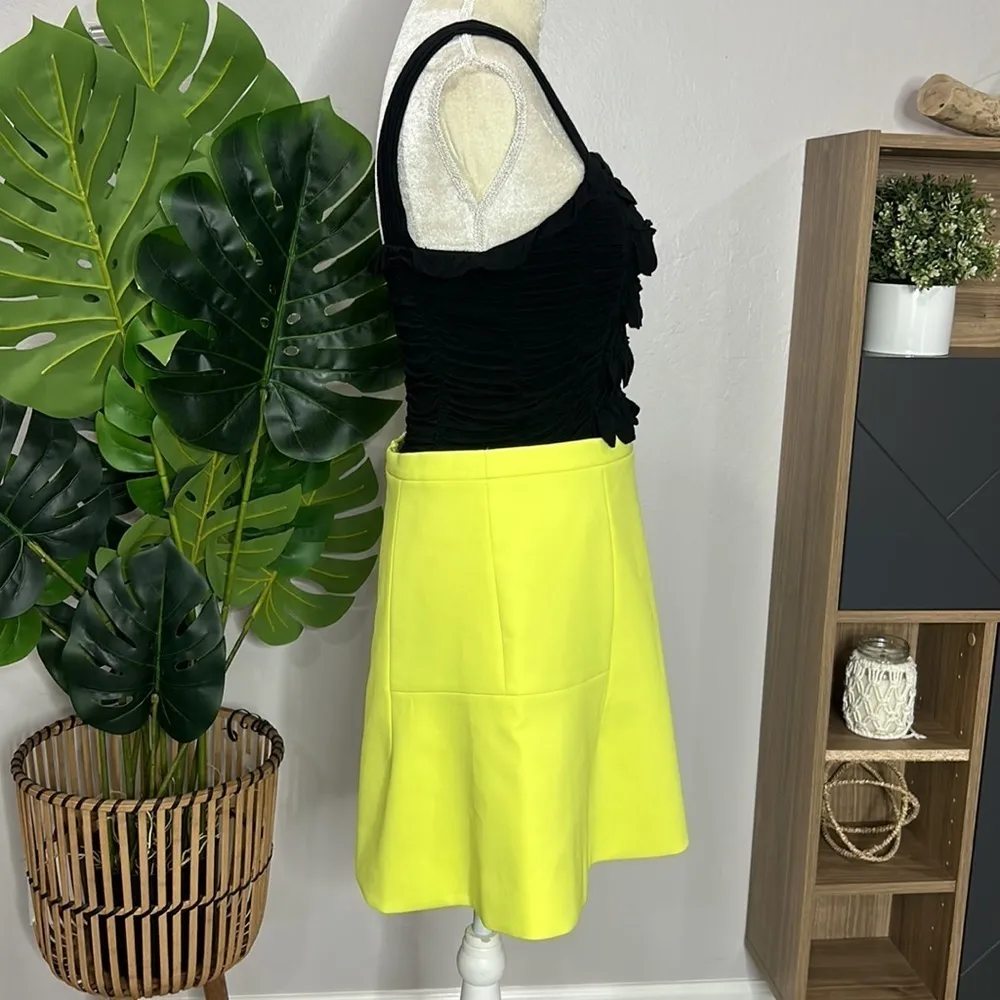 J.Crew • neon a line mini skirt size 8 - Image 3