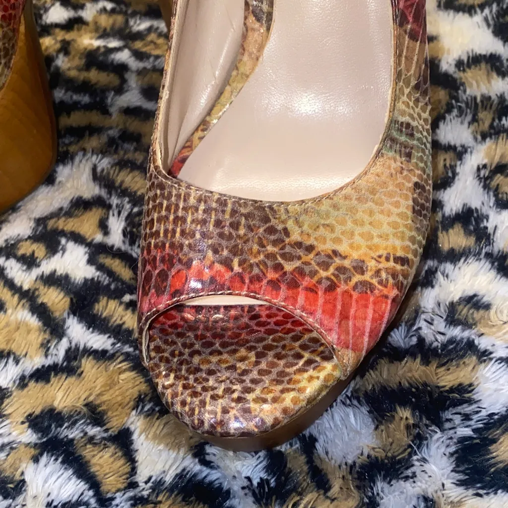 Zigi Soho Snake Print Peep Toe Wooden Platforms - Image 4