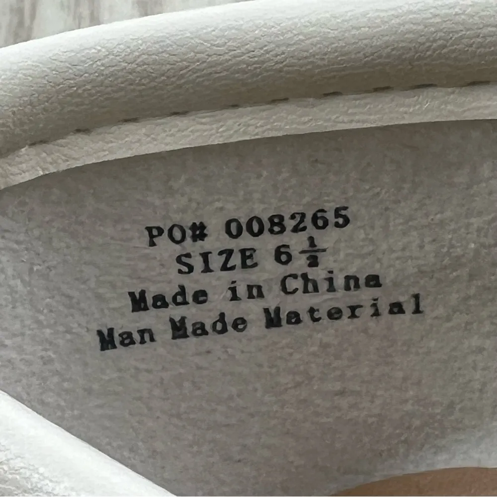 Journee Collection Women's Mizza Slip-On Loafers 6.5 Bone Faux Leather $85 - Image 5