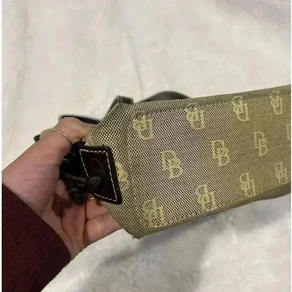 Dooney and Bourke‎ Signature Canvas Leather Purse Vintage DB Brown Shoulder Bag - Image 4