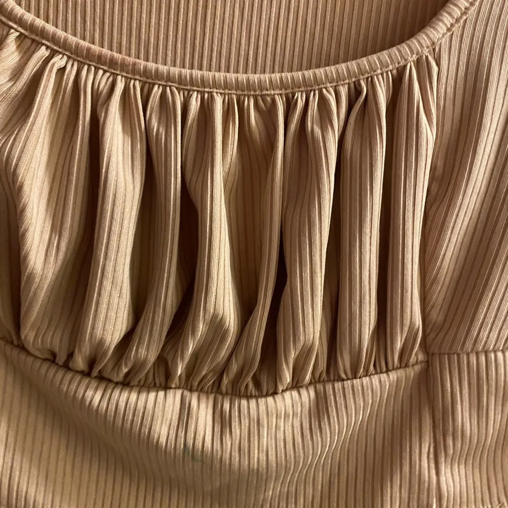 Shein Women’s Juniors Crop Top L Bust 36” Beige Rouched Front Long Sleeve - Image 3