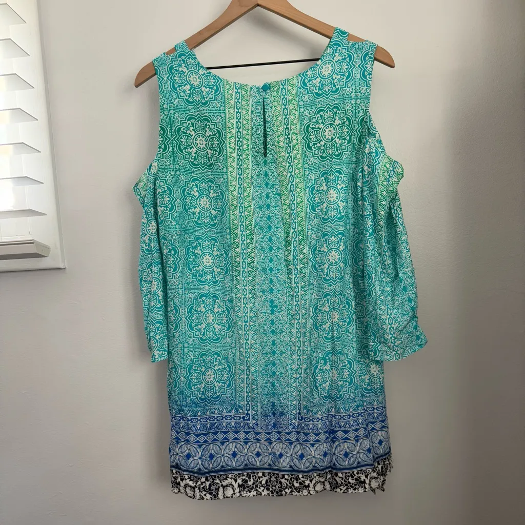 Rose & Olive 1X NEW Aqua Floral Cold Cut Out Shoulder Blouse Boho Mermaid Ombré - Image 2