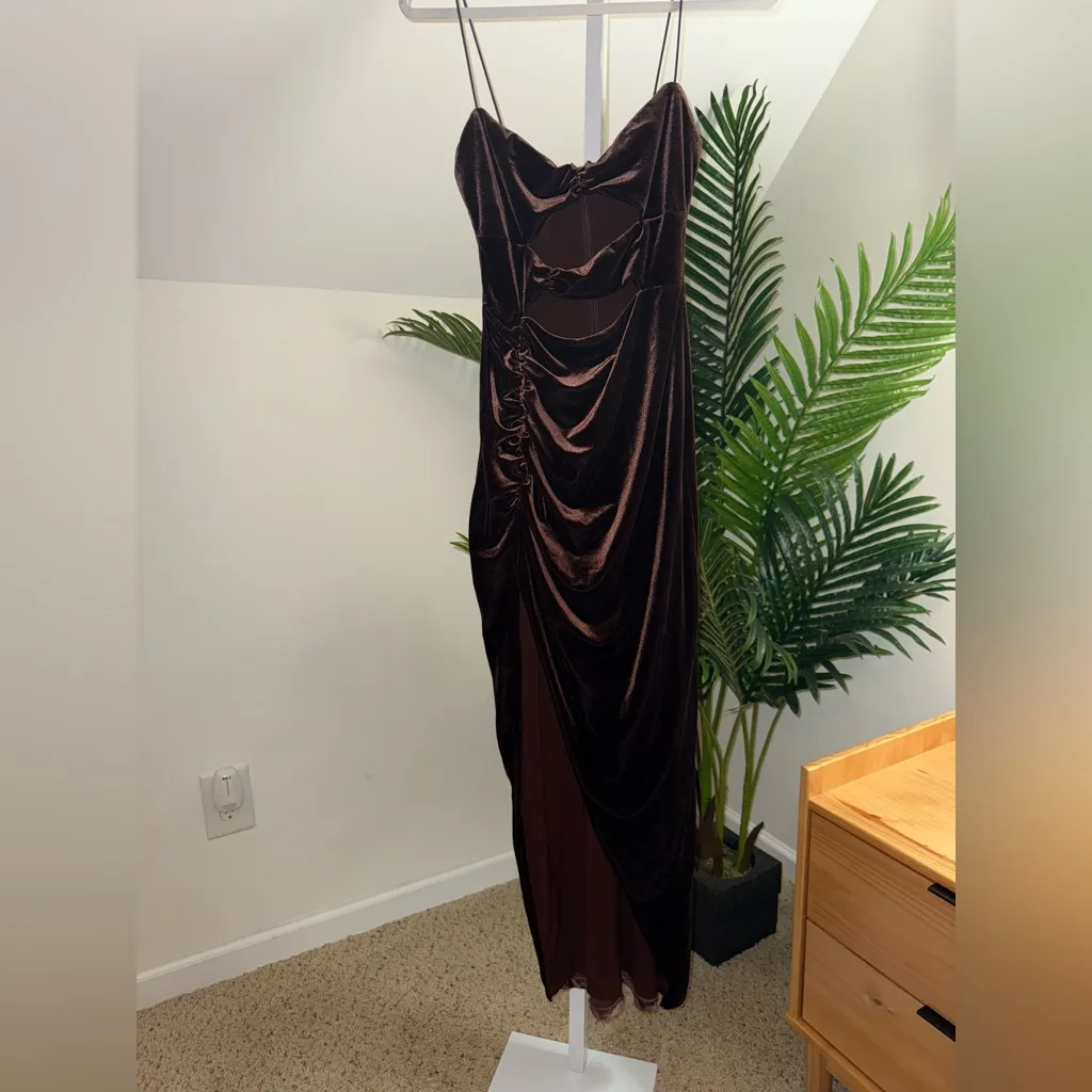 Nookie Verve Maxi Velvet Dress Truffle‎ Brown Cutout Size Small - Image 5