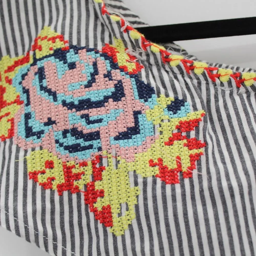 Main Strip Off the Shoulder Embroidered Dress Striped Grey White Floral Large - Image 4