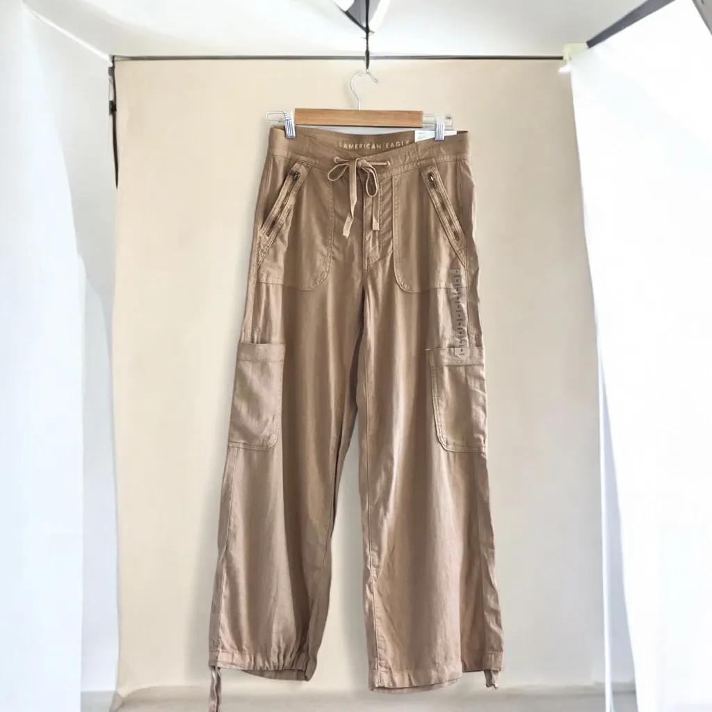 American Eagle Outfitters
Dreamy Drape Linen-Blend Baggy Wide-Leg Cargo Pant - Image 2