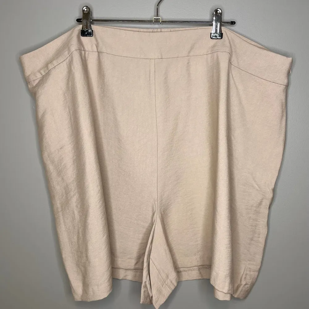 NWOT Leith Nordstrom Plus Size Tan High Waisted Shorts Size 4X - Image 3