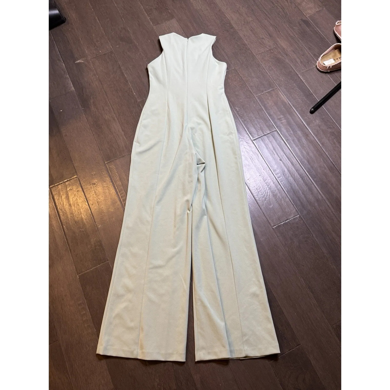 NEW Calvin‎ Klein Top-Pleat Wide-leg Jumpsuit in Sage Green Size 6 Keyhole Front - Image 3