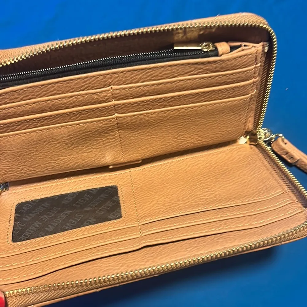 Steve Madden Tan Wristlet Wallet - Image 2