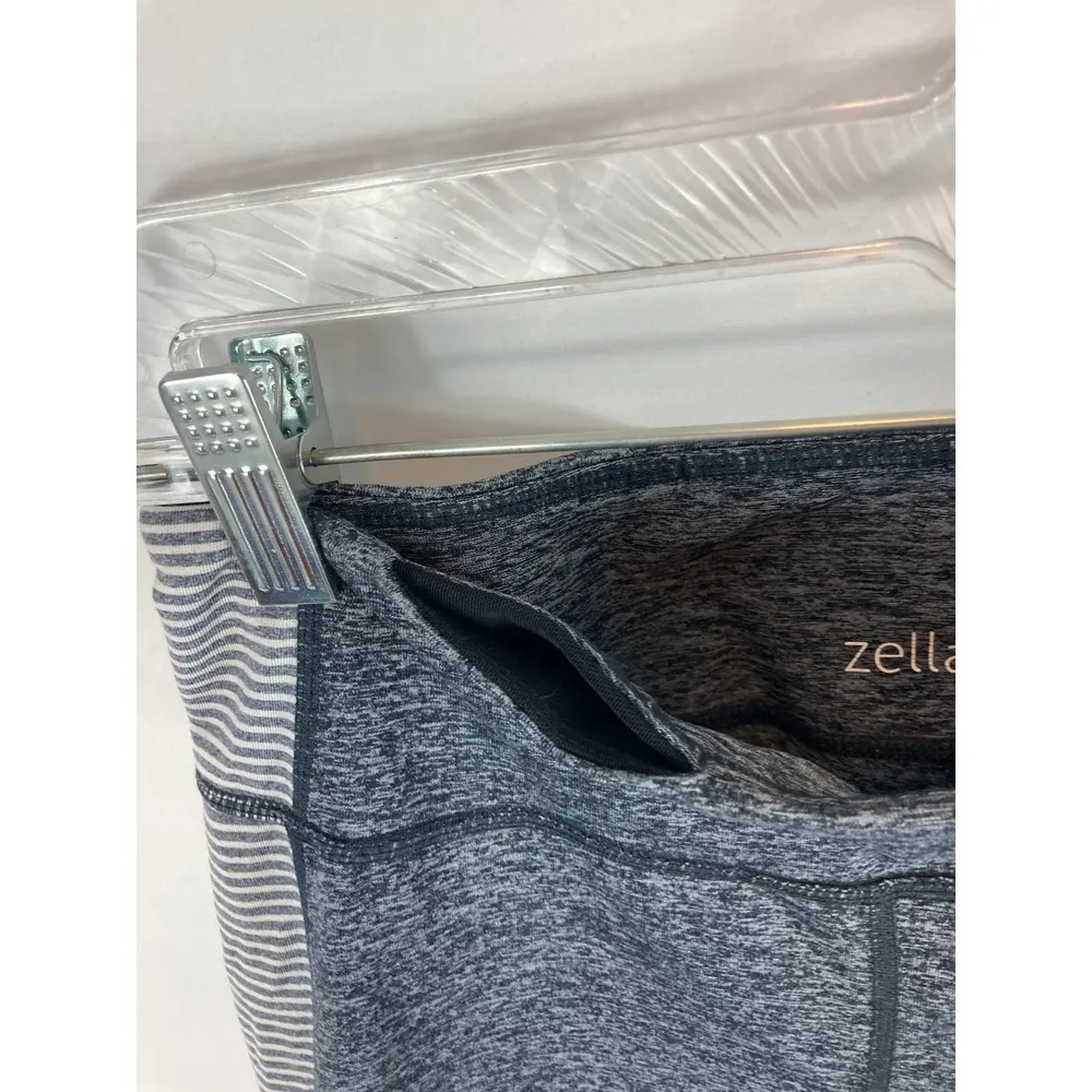 Zella Grey Side Stipe Athletic Leggings Size small - Image 4
