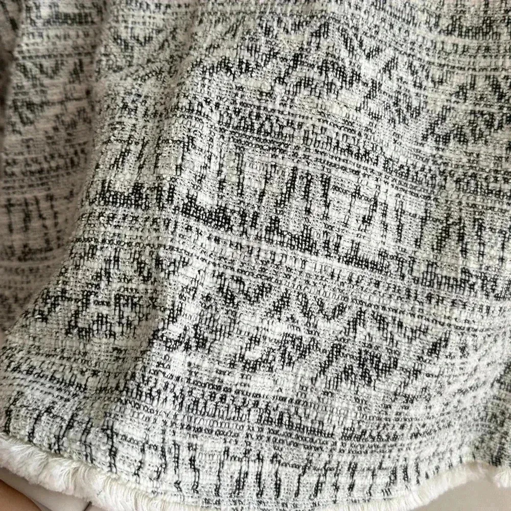 Anthropologie W5 Black and White Fringe Hem 3/4 Sleeve Zippered Aztec Blouse, M - Image 8