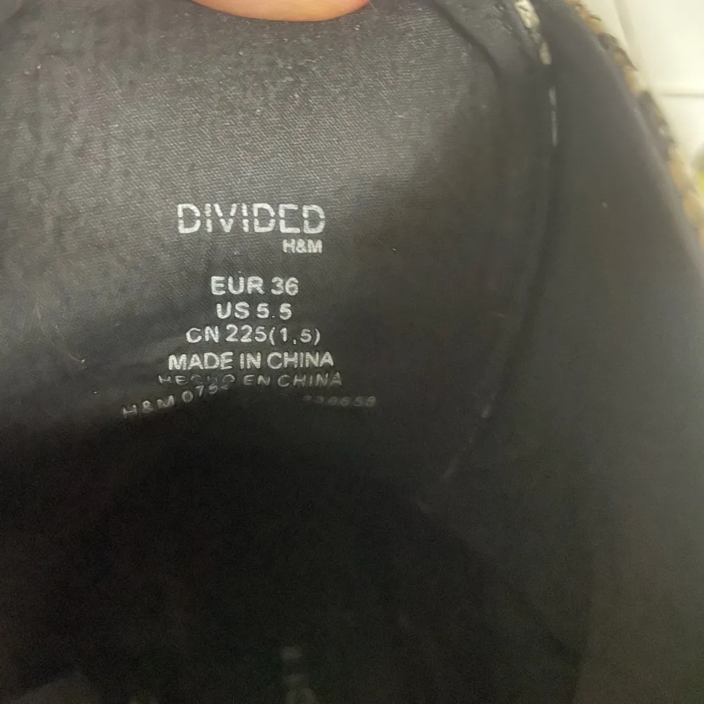 Snake Print Boots Lace Up Size 5.5 Divided Python Combat Lug Sole - Image 6