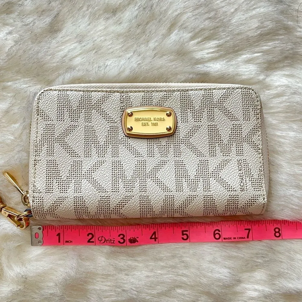Authentic Michael Kors Jet Set Signature Logo Vanilla Cream Zip Wallet Wristlet - Image 8