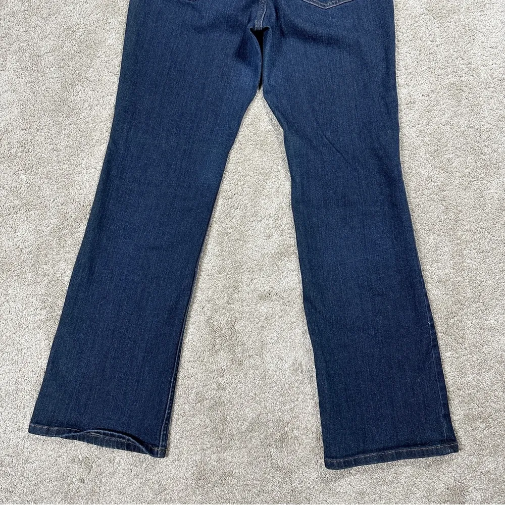 Duluth Trading Co Women's Daily Denim Bootcut Jeans Mid Rise Medium Wash 8X31 Blue Size 8 - Image 9